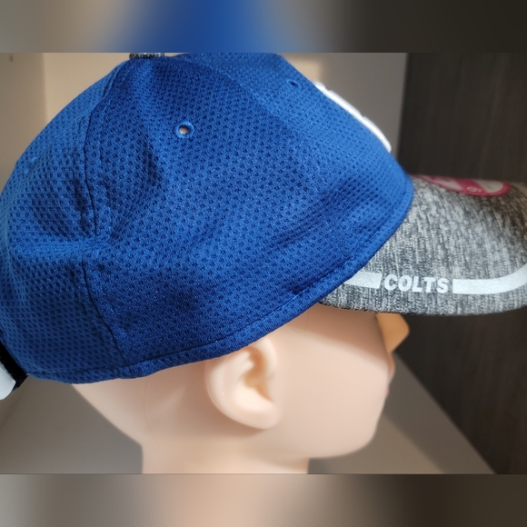 BNWT Indianapolis Colts Adjustable Hat - Picture 5 of 5